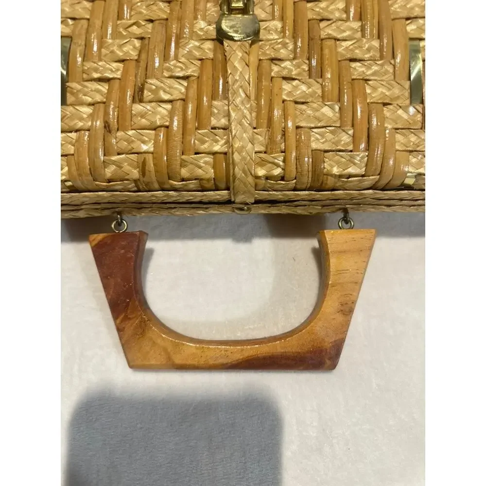 Box Purse Chevron Pattern Wicker Rattan Vintage 1960s Wooden Handle Boho 10x7x4
